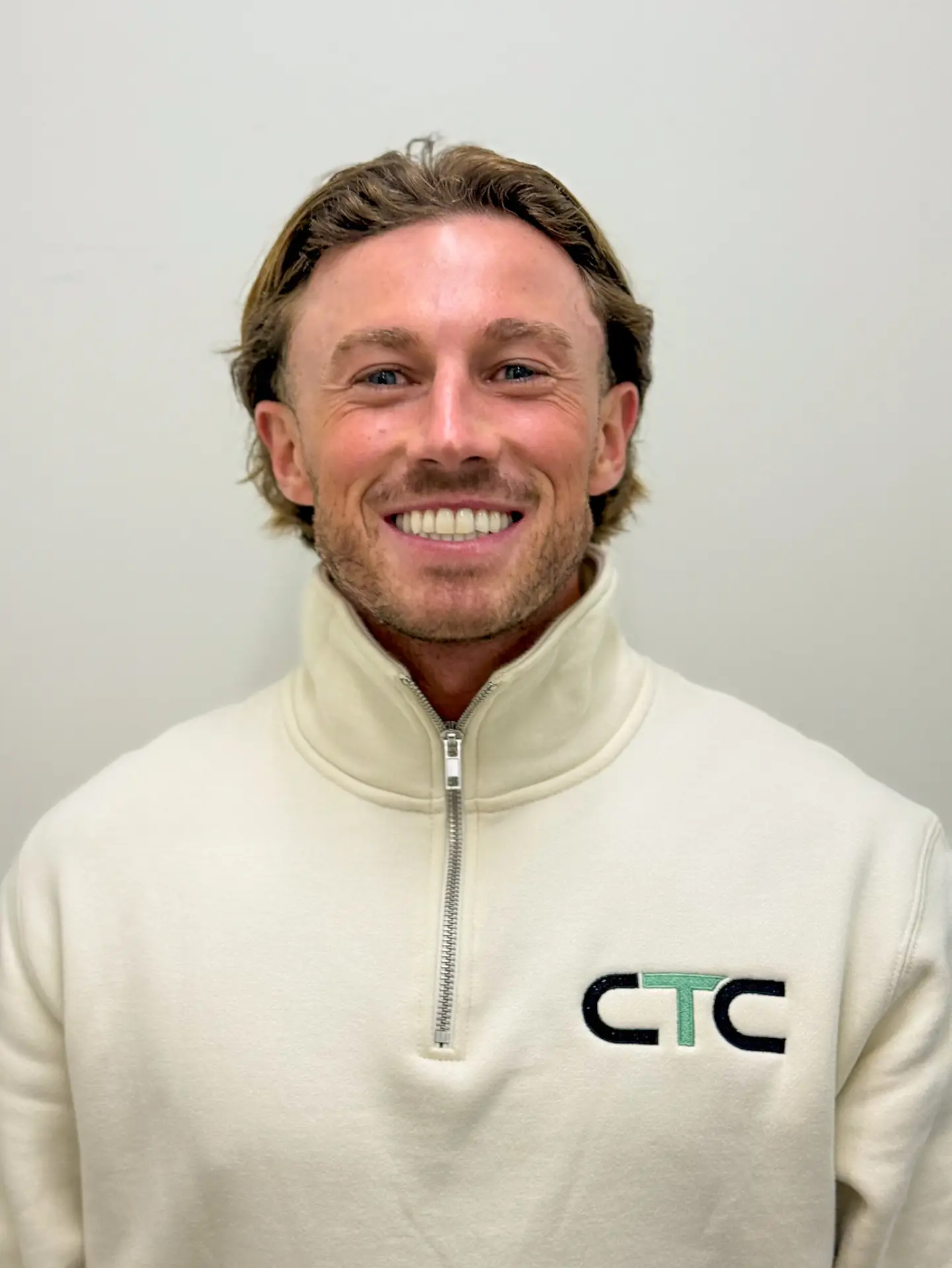 Lorcan Coach